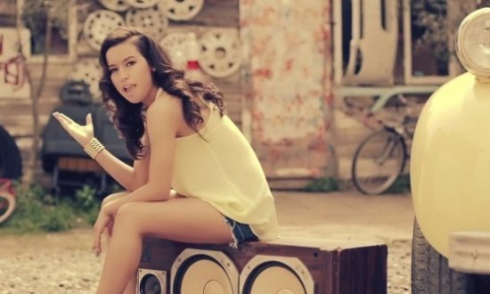 Tuğba Yurt “Aklımda Sorular Var”ın Remix Versiyonuyla Gündemdeki Yerini Aldı