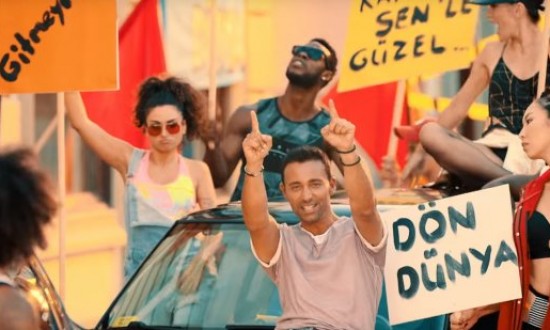 Mustafa Sandal'dan Yeni EP “Dön Dünya”